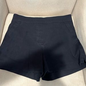 Spanx Women On The Go Shorts 4”